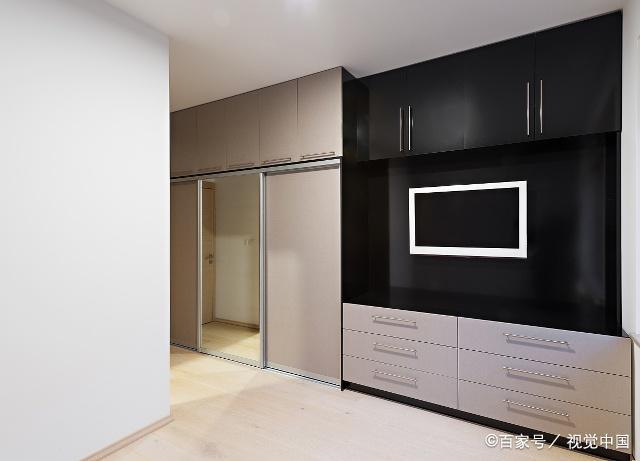 去選“定制衣柜”，帶了設(shè)計師閨蜜，4個問題“問倒”商家